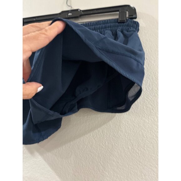 Lululemon Shorts Hotty Hot Low-Rise Lined Short 2.5 Women's size 6 gym running - Picture 6 of 8